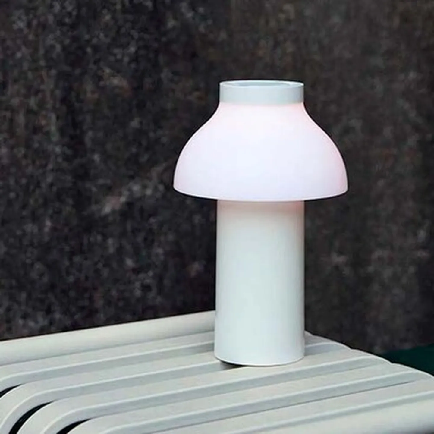 Table lamp